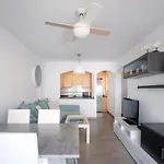 Homeforguest Con Piscina A 50m Del Mar En La Caleta *