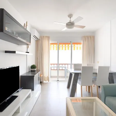 Апартаменты Homeforguest Con Piscina A 50m Del Mar En La Caleta *