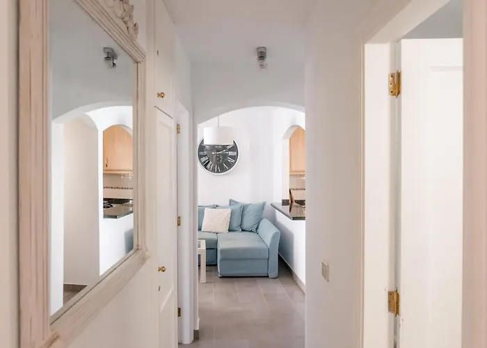 Homeforguest Con Piscina A 50m Del Mar En La Caleta Appartamento *