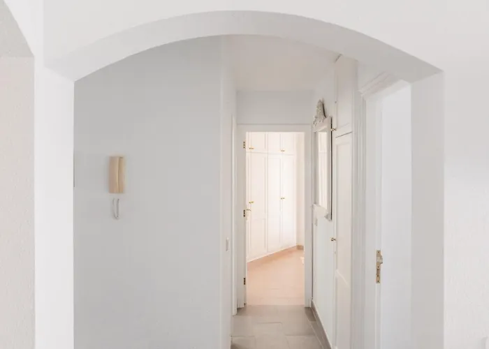 Homeforguest Con Piscina A 50m Del Mar En La Caleta Appartamento
