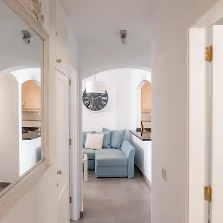 Homeforguest Con Piscina A 50m Del Mar En La Caleta Lägenhet *