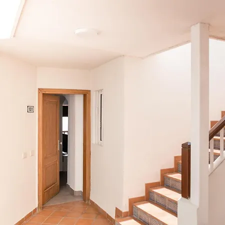 Homeforguest Con Piscina A 50m Del Mar En La Caleta Lägenhet *