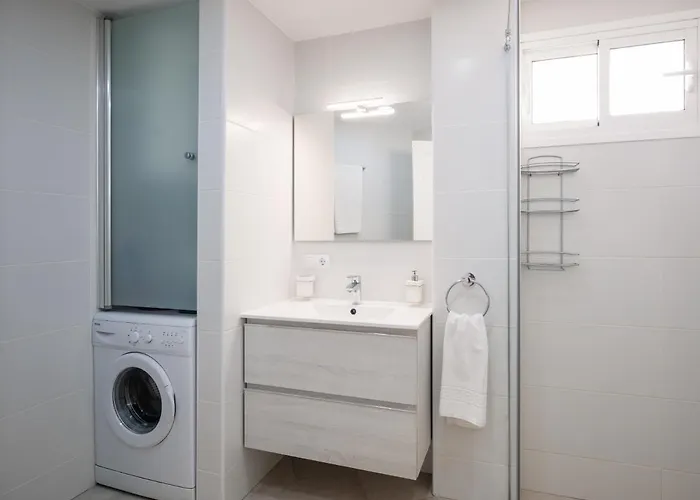Apartamento Homeforguest Con Piscina A 50m Del Mar En La Caleta *